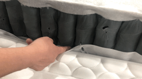 每天和你親密接觸的床墊 拆開看后發(fā)現(xiàn)坑太多了