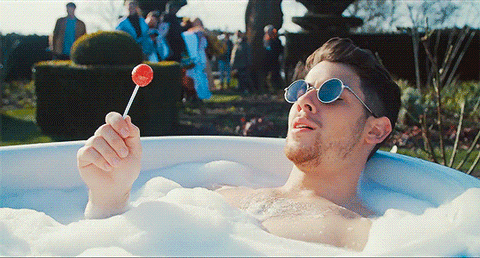 小浴室如何實(shí)現(xiàn)泡澡夢(mèng)？浴缸設(shè)計(jì)對(duì)了一切不是問題